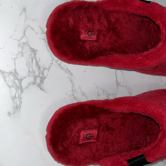 MENS UGG Fluff You Red Slippers - Picture 8 of 10